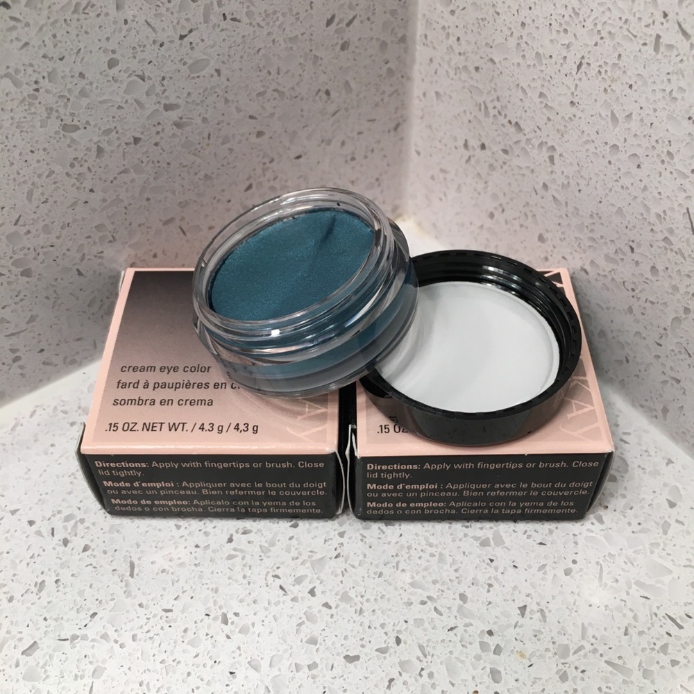 Cream eye color - eyeshadow